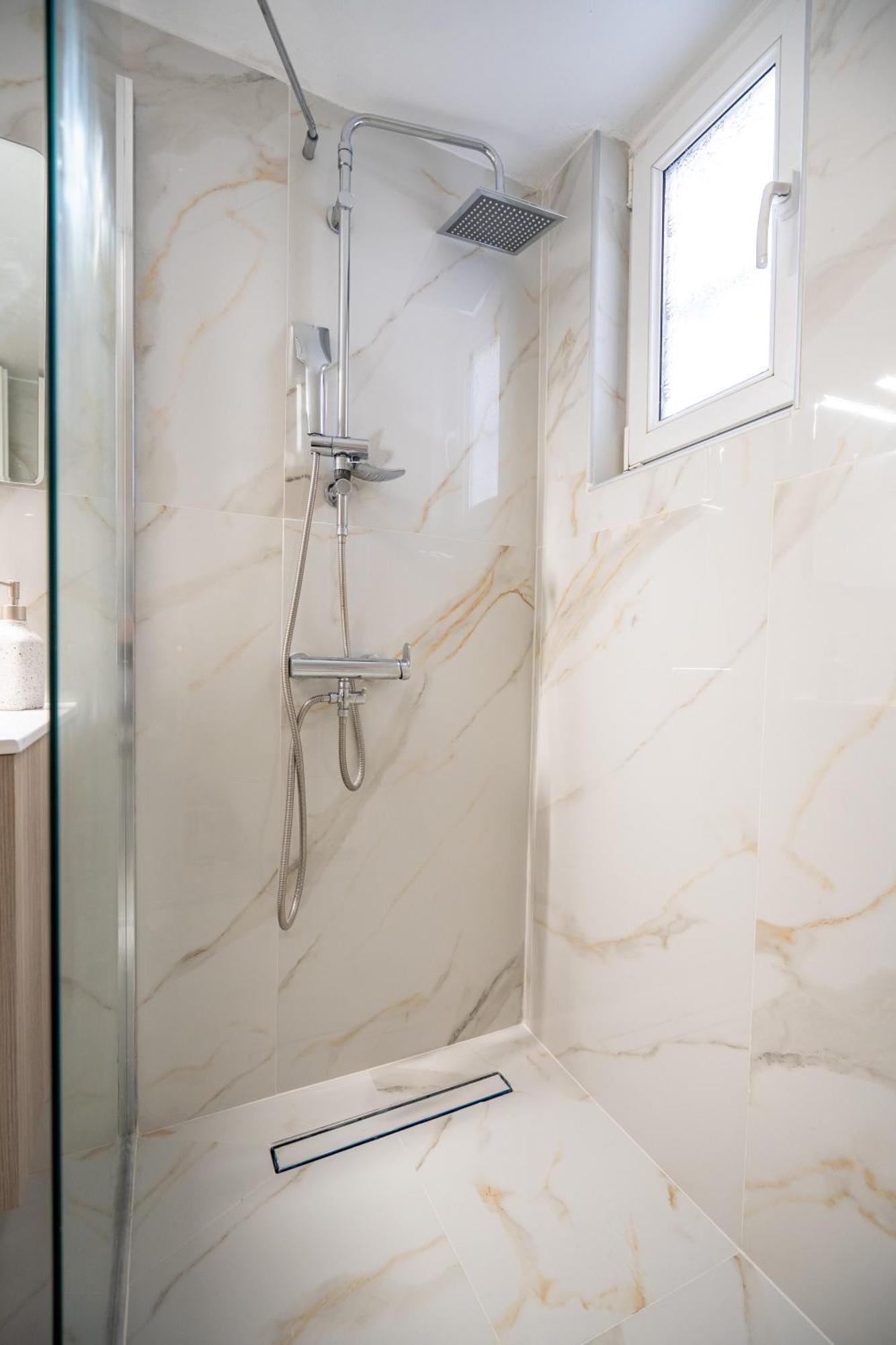 Neo Irakleio Train St. 1 Bedrm 4 Pers. Apartment أثينا المظهر الخارجي الصورة